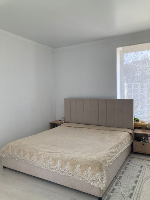 Кровать с матрасом