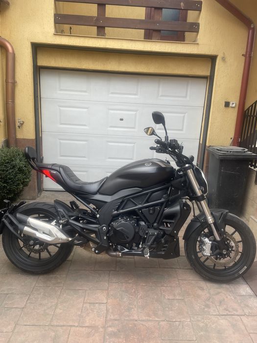 Benelli 502c 2022 cat. A2 sub 12.000 de km!!! Motocicleta