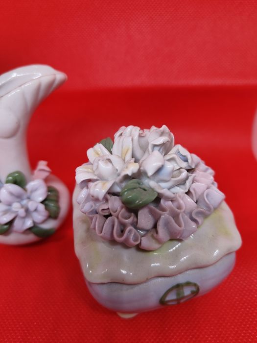 Шкатулка фарфор цветы