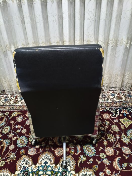 Кресло офисное 450т.сум