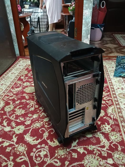 Корпус компьютерный Cooler master CM Stacker 830