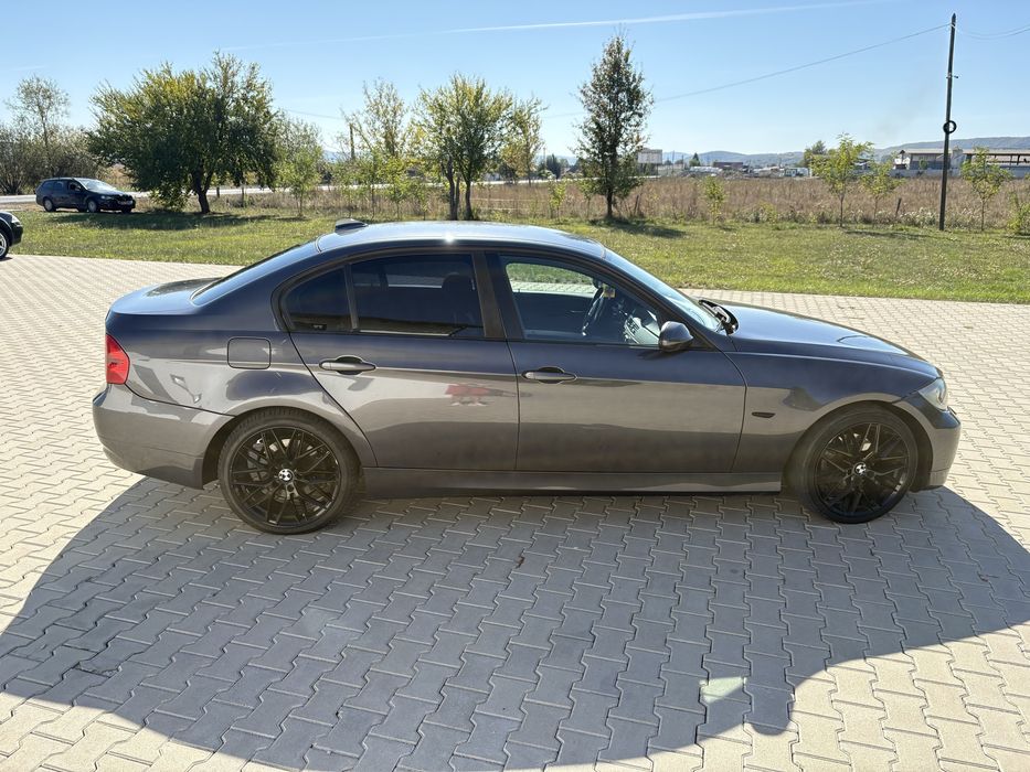 BMW E90 2.0D, NFL