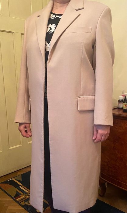 Pardesiu Mango nou, impecabil