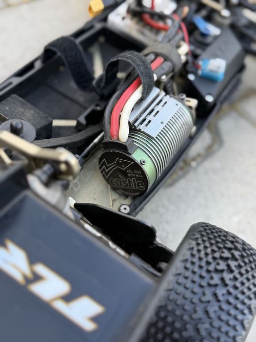 Automodel team losi racing tlr 8ight-e 3.0 buggy 1:8 4x4 brushless competitie unic