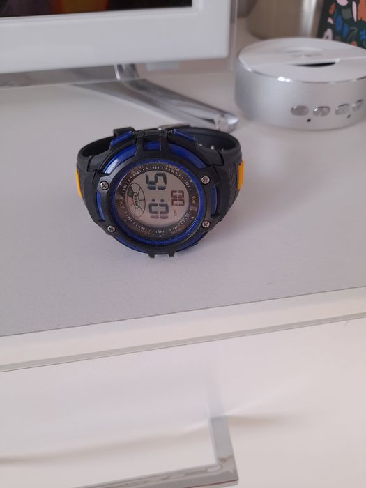 Vand ceas sport cronograf,Water rezistent,curea silicon,ecran generos