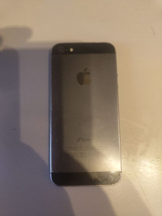 Vând iPhone 5  16 giga