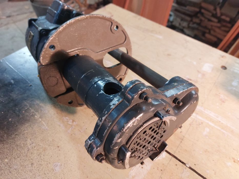 Продам центробежный насос