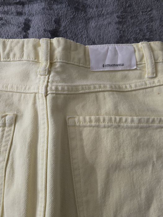 Светло жълта дънкова пола Stradivarius