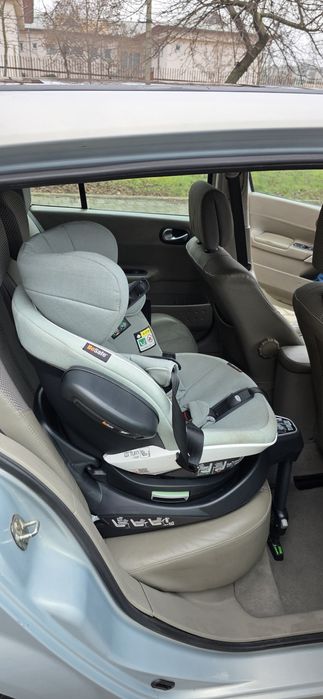Scaun auto BeSafe iZi Turn i-Size