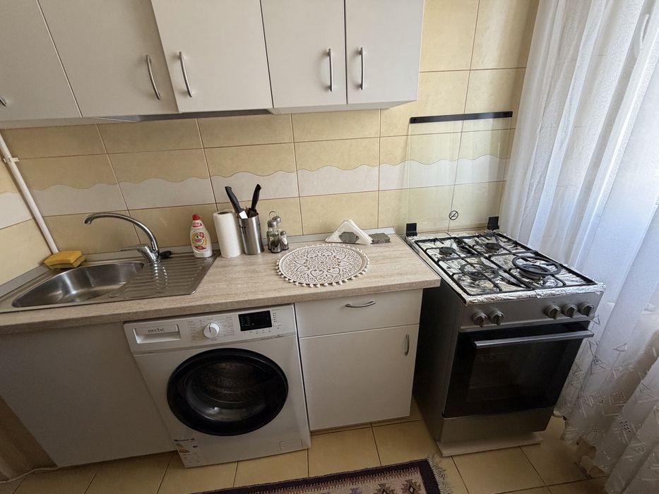 Apartament 2 camere de vanzare.