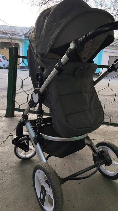 Продаю детскую коляску в хорошем состоянии
