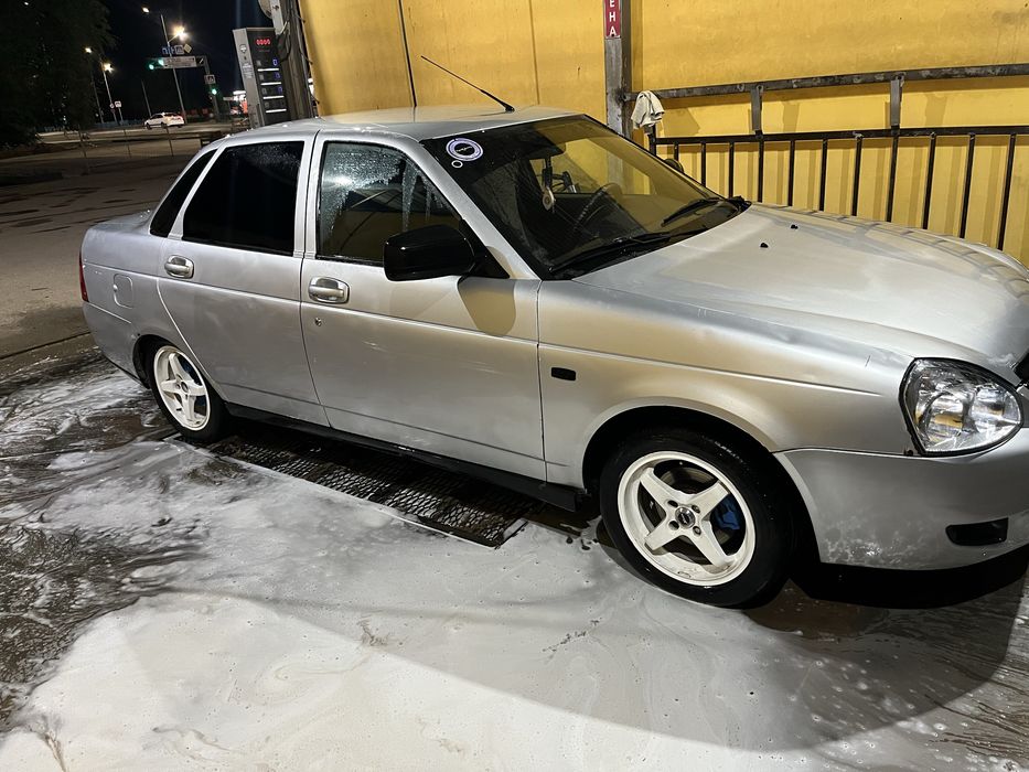 Продам приору 2 год 2013 декабрь