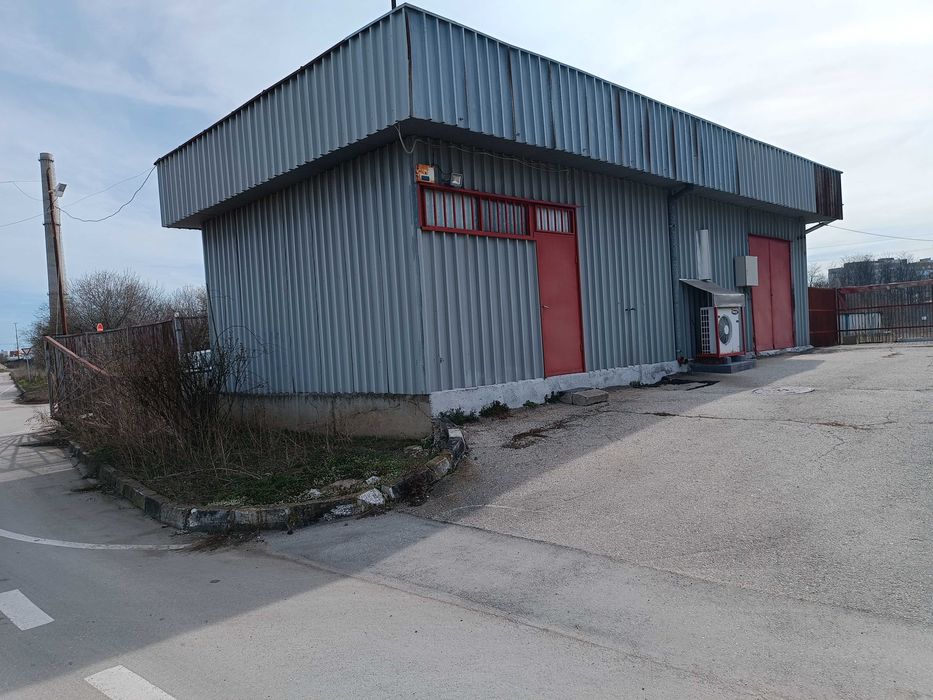 Продава се Промишлена сграда в Добрич, Промишлена зона - Север - 1000 кв.м за 118 €/кв.м - Снимка #3