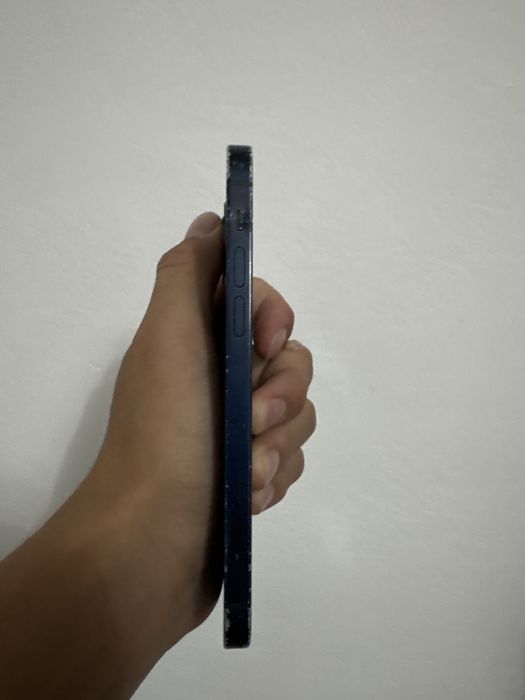 Iphone 12.