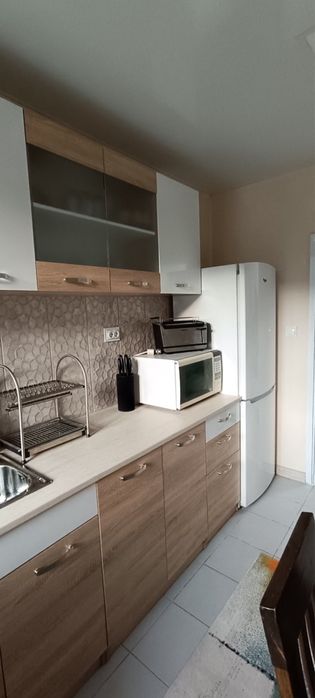 Дава се под наем Тристаен апартамент в Шумен, Боян Българанов 1 - 68 кв.м за 331.5 € - Снимка #4