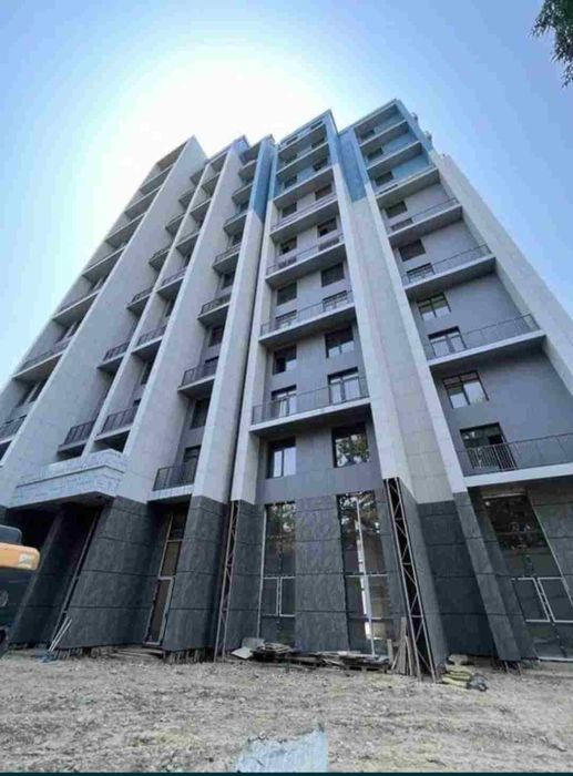 (1500 $) Darxonda 2 xonali kvartira Sotiladi. ЖК Manhattan