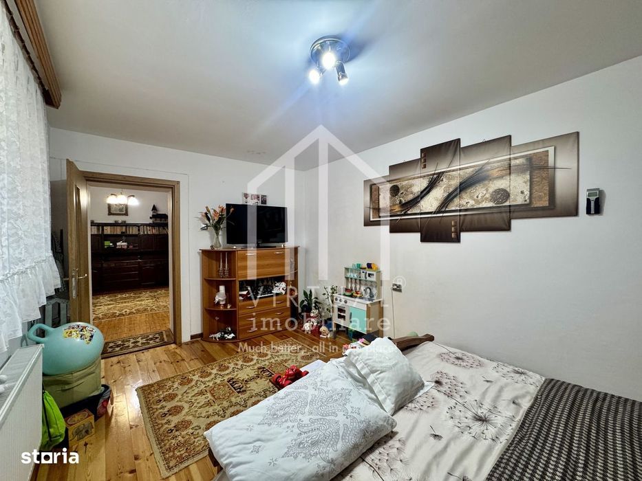 Apartament la casa cu 3 camere, 72mp utili + pivnita si magazie (30mp)