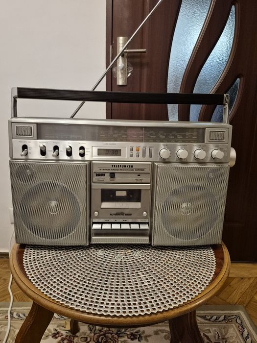 Radiocasetofon anii 78 80