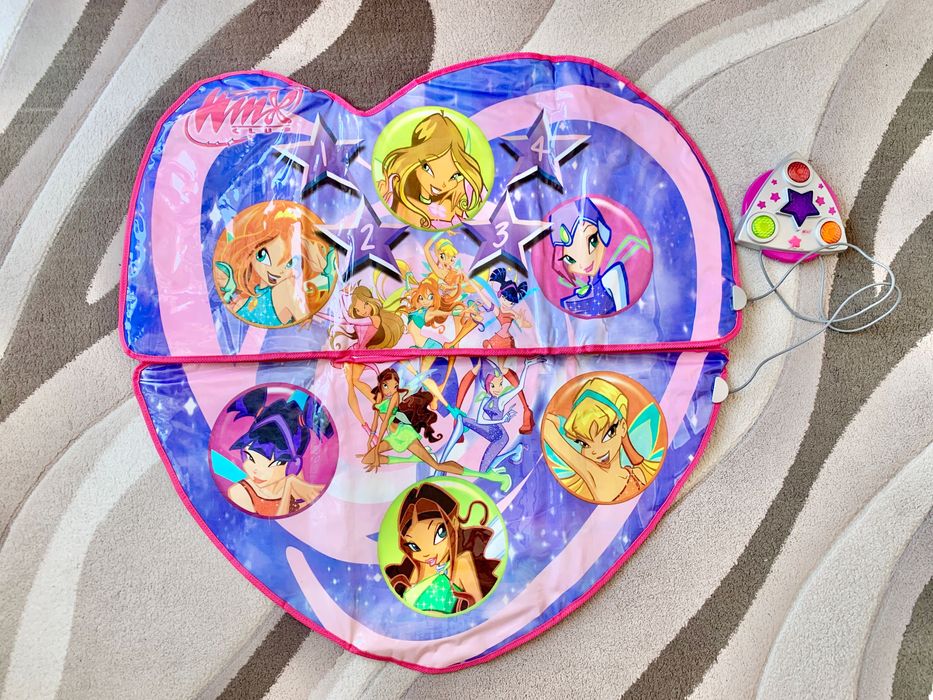 Музикално килимче Winx