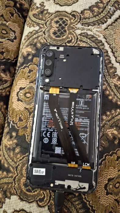 Мобильный телефон Mi A3