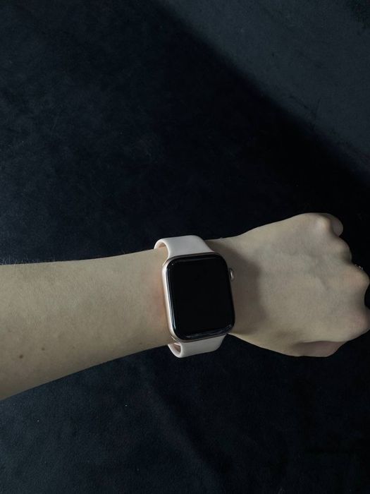 Apple watch se2/baitime•0.0.24