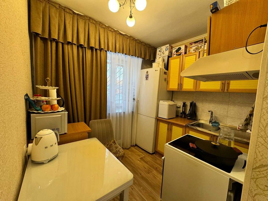 Продаём 2 комн. кв .- ул. Бакинская 39