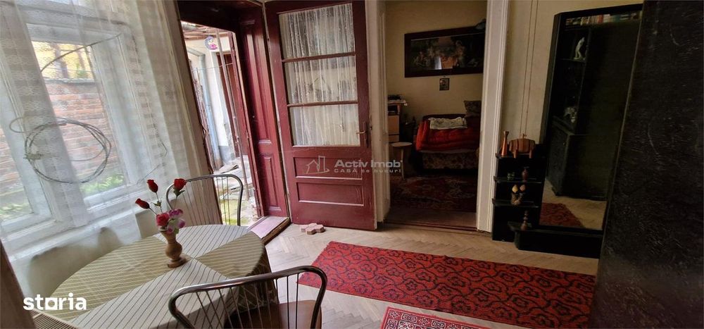 Resita Casa Singur in Curte Zona Muncitoresc