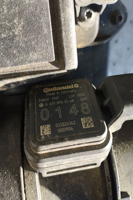 Carcasa filtru aer A 639 528 31 06 Mercedes-Benz Vito W639 (facelift)