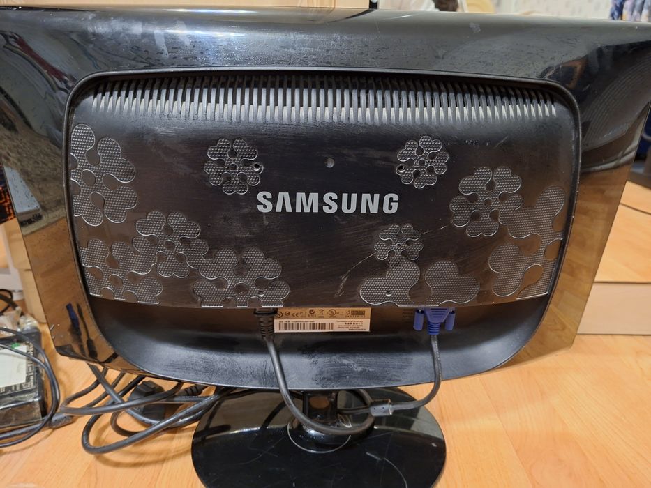 Манитор в рабочем состоянии