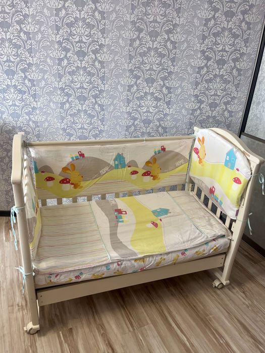 Продам детскую кроватку