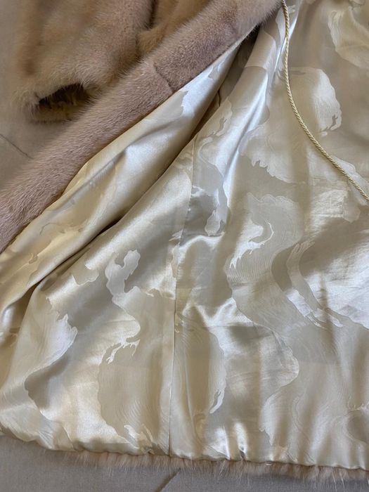 Продам эксклюзивную шубу