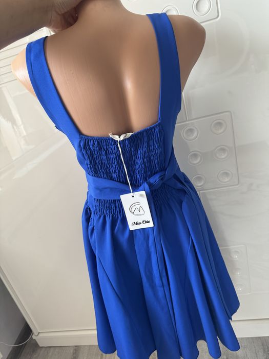 Официална рокля