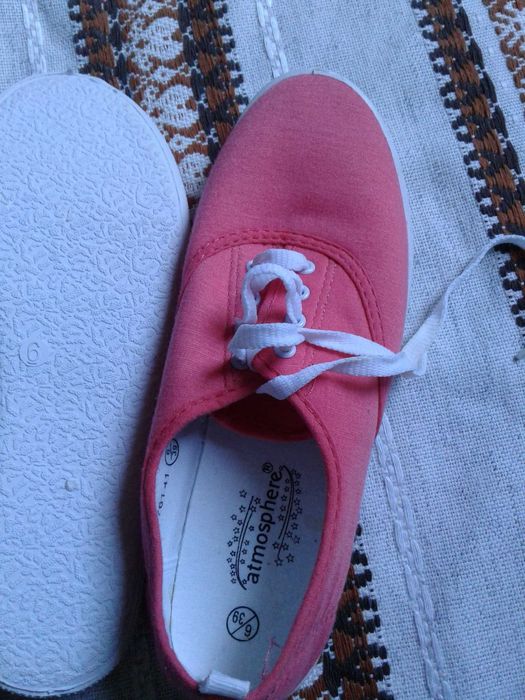 Продавам дамски обувки