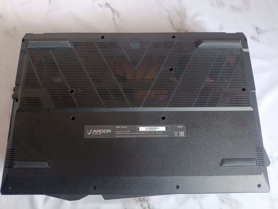 Продам ноутбук Ardor Gaming.