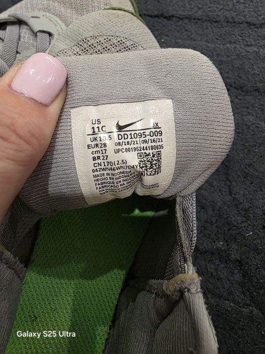 Маратонки Nike  28 номер