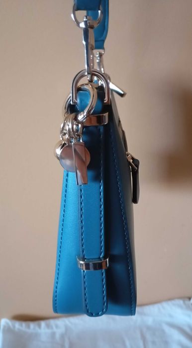 Чанта дамска Guess Daryna 2 Comp Satche HWVG94 93180. Нова.