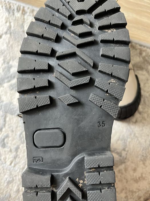 Весна, кожа 35 размер