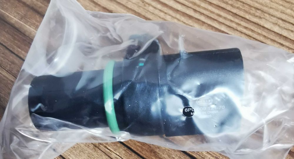 HELLA - Датчик положение на  разпределителния вал