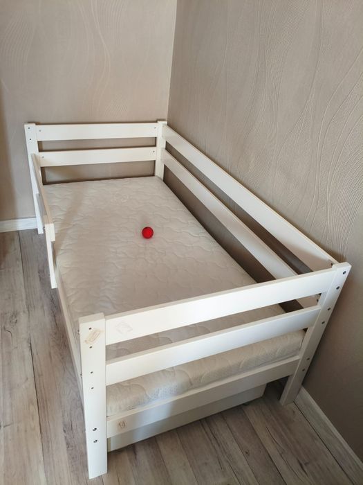 Детская-подросковая кровать