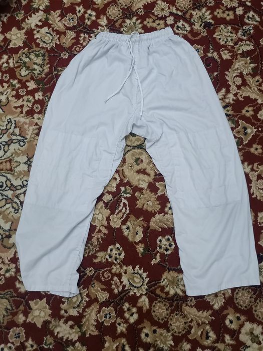 Белое кимоно дзюдо