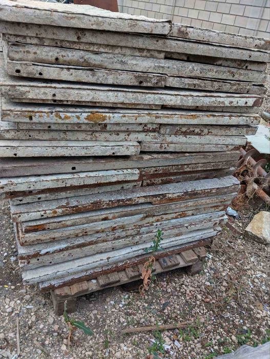 37 броя, метални кофражни платна с размери 100/50 см