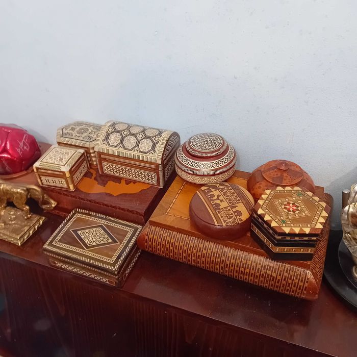 vand cutii hand made din lemn