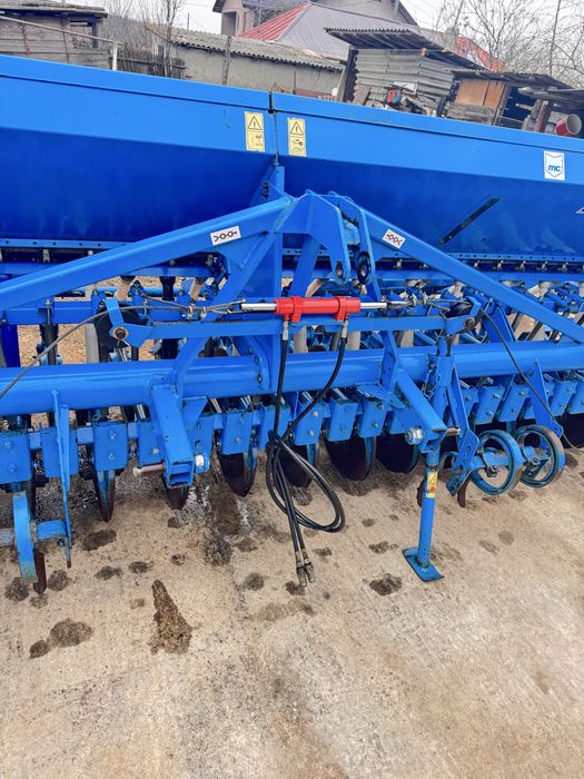 Semanatoare de paioase SUP 29 DK cu roti de tasare - Piese SPC - Piese U 445