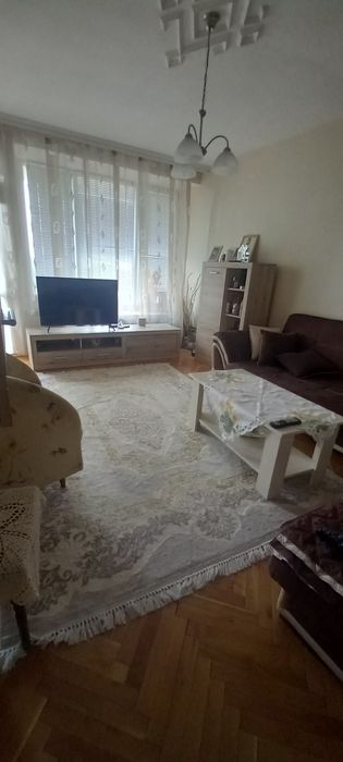 Продава се Четиристаен апартамент в Бургас, Център - 140 кв.м за 965 €/кв.м - Снимка #1