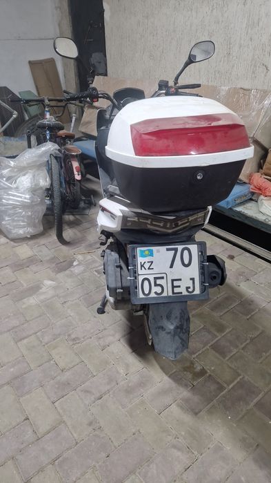 Продам скутер Макси