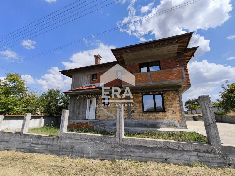 САМО В ЕРА ИМОТИ ХАСКОВО! Новопостроена къща в живописното село Татаре