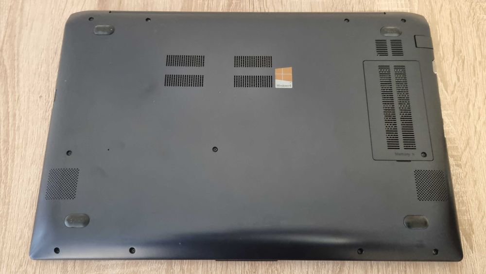 Лаптоп Samsung ATIV Book 8 NP-870Z5E-X01