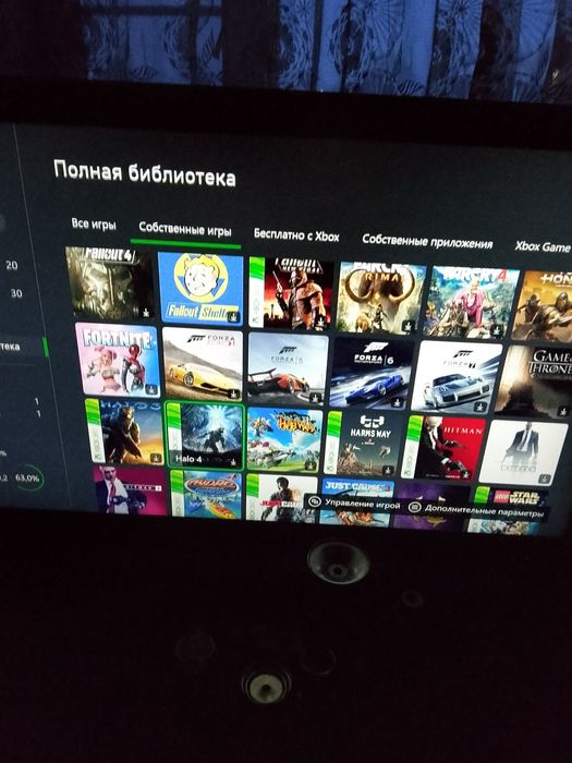 Xbox One x с геймпадом 1tb памяти