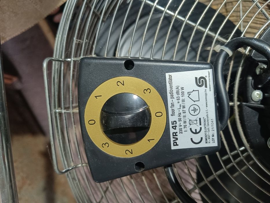 Ventilator electric