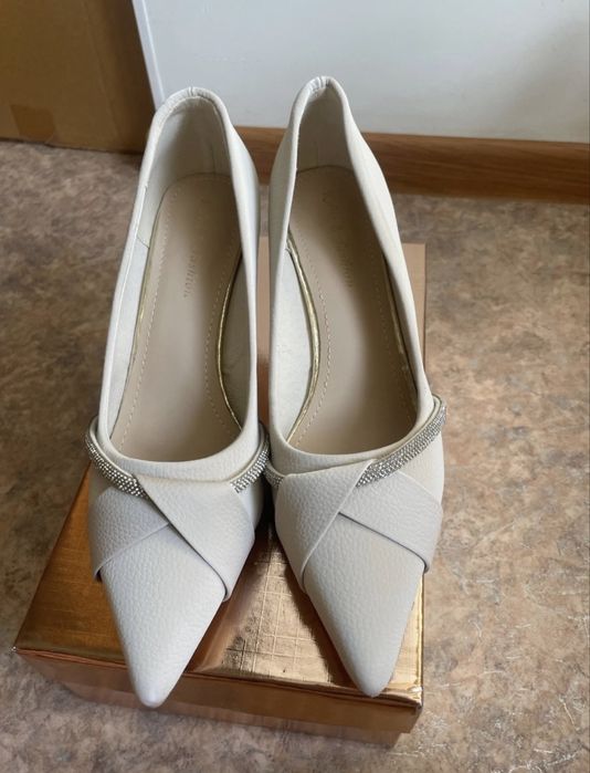 Женские туфли